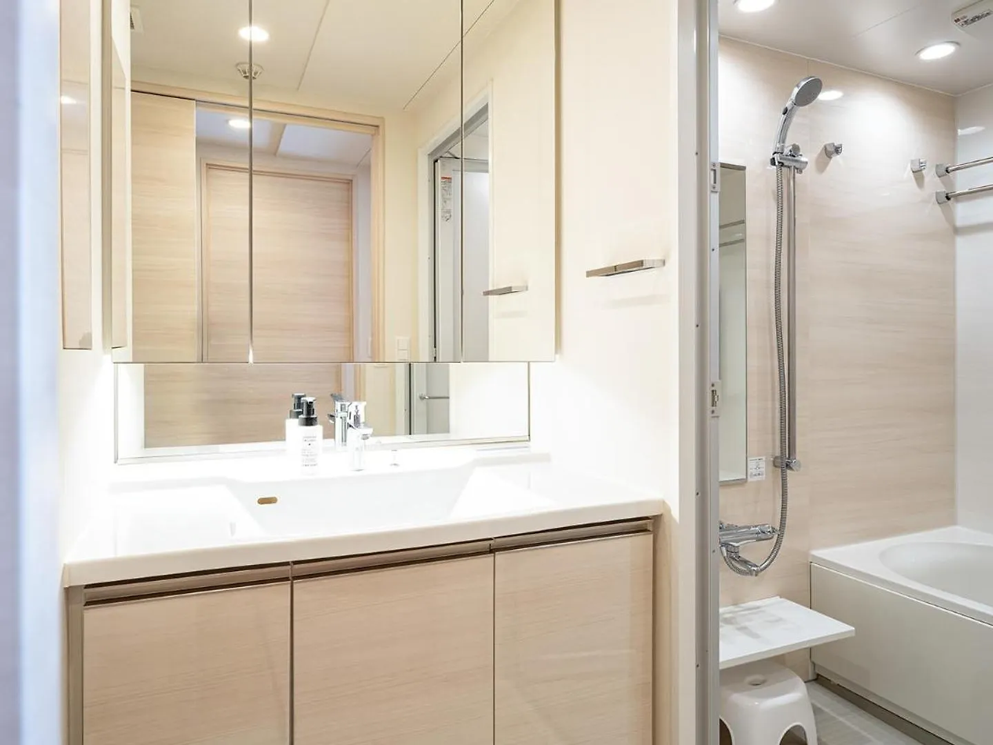 Section L Residence Shibuya Tokyo 0*,  Japan