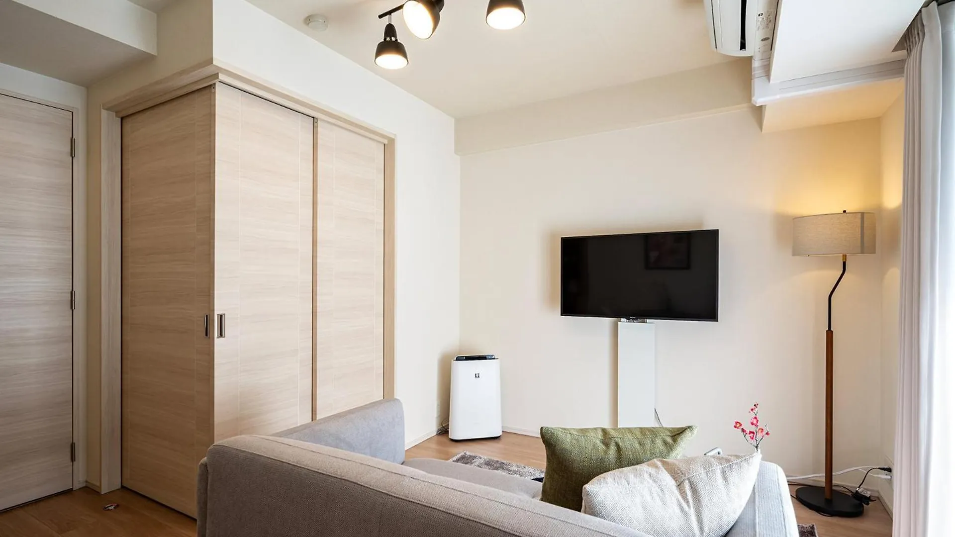Apartment Section L Residence Shibuya Tokyo