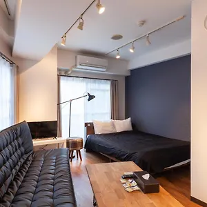 Apartment Saison Daikanyama, Tokyo
